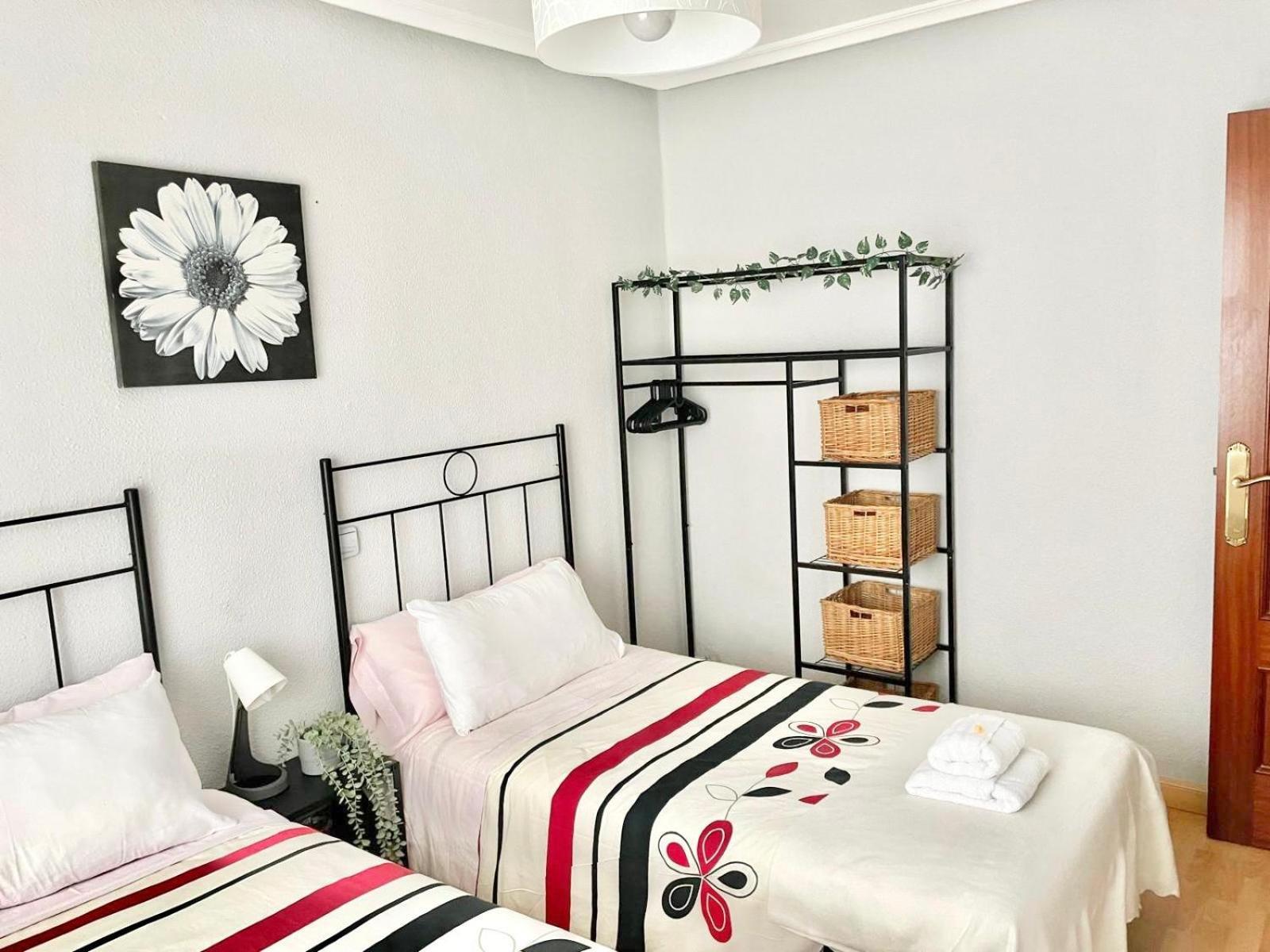 Apartamento San Lazaro. オビエド エクステリア 写真